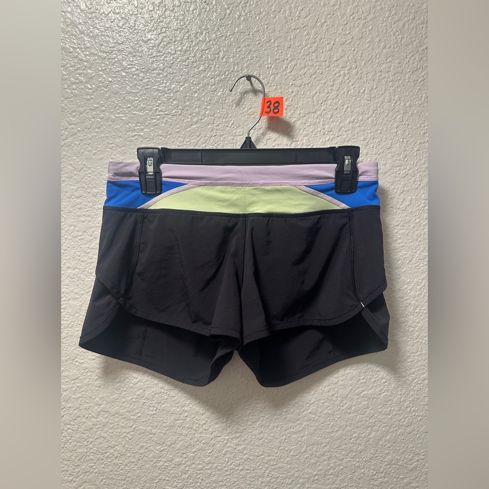 Lululemon low rise speed up short size 4. A38